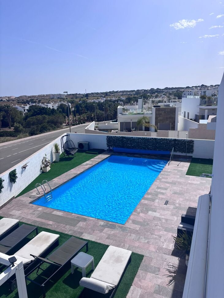   Elegant Mediterranean Living in Pau 8, Villamartín
Set within one of the most desirable residential enclaves on the southern Costa Blanca,