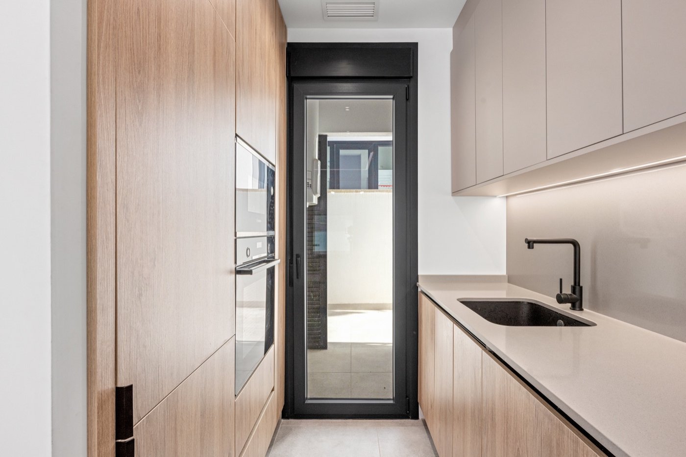 Located in Blue Lagoon, within walking distance of all amenities, is this beautiful villa, originally a show house for the project. This is immediat