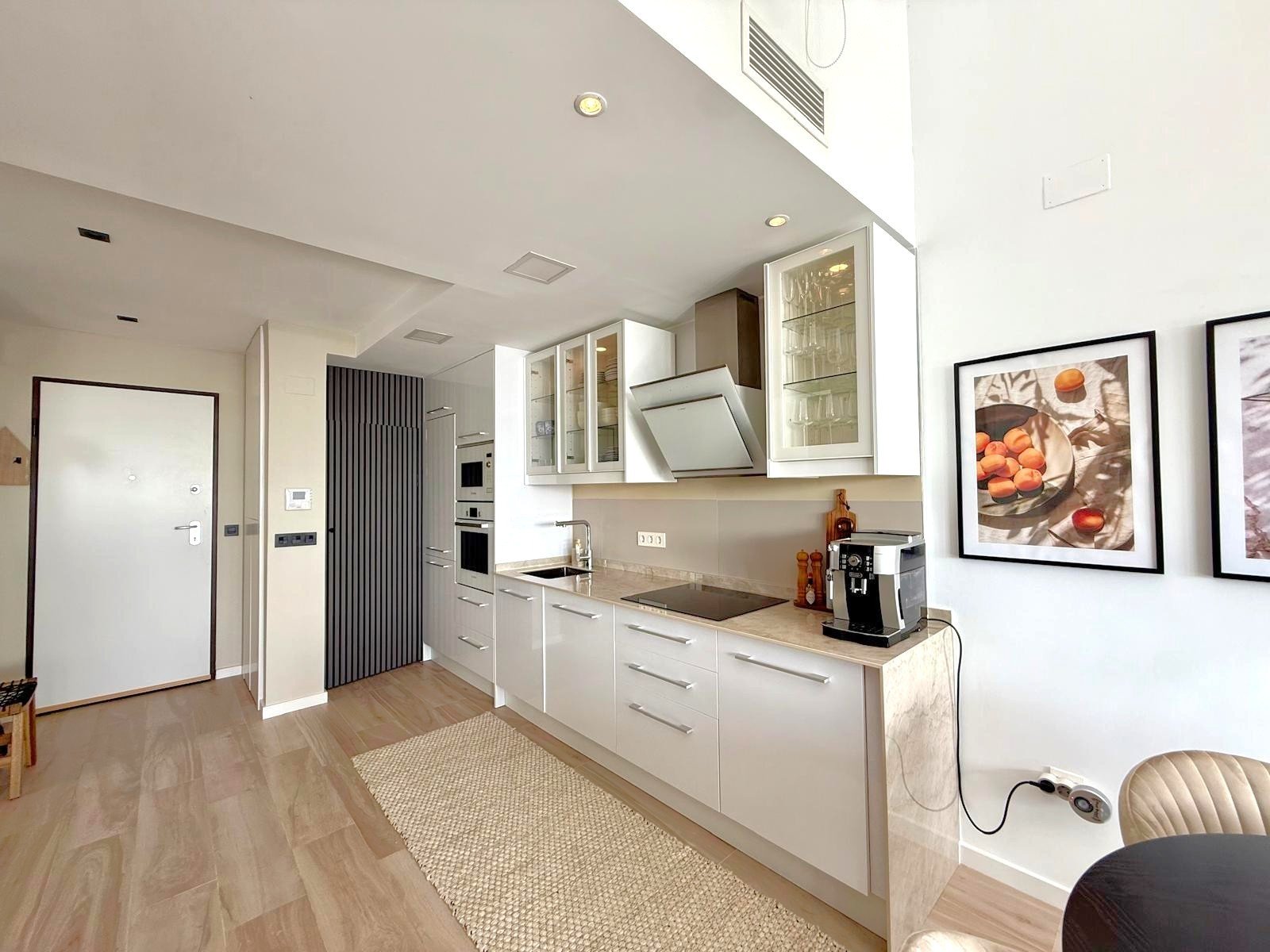   Modern and superbly presented detached villa with heated private pool in a gated residential area at 1,5 km distance to supermarket, restaurants, ba