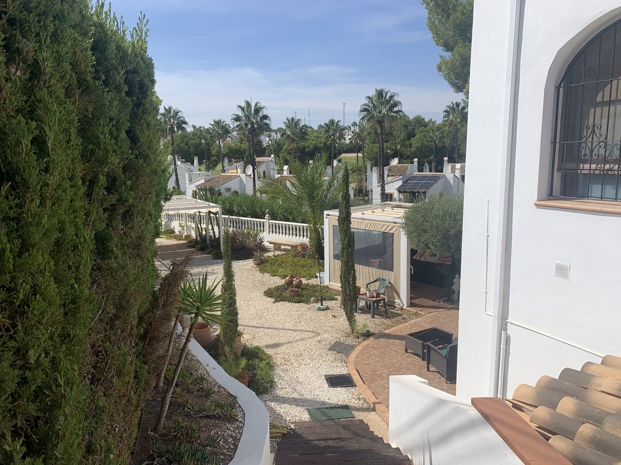   Price reduced to 849,900 Amazing Independent Villa with Golf Course Views in Villamartin**Discover this stunning 4-bedroom, Spanish-style villa, nes