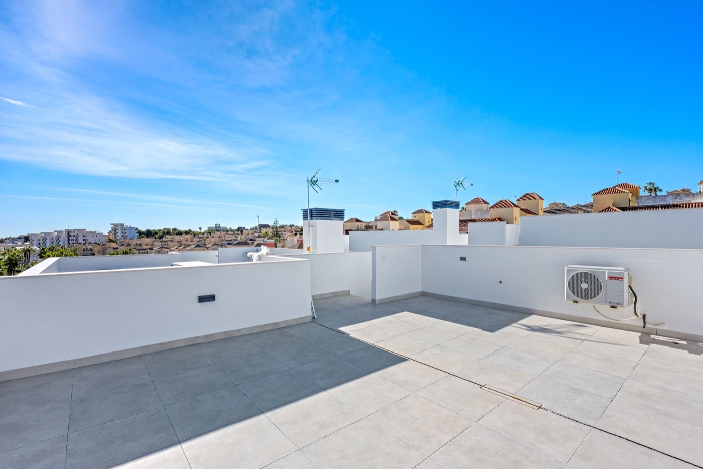   Located in Blue Lagoon, within walking distance of all amenities, is this beautiful villa, originally a show house for the project. This is immediat