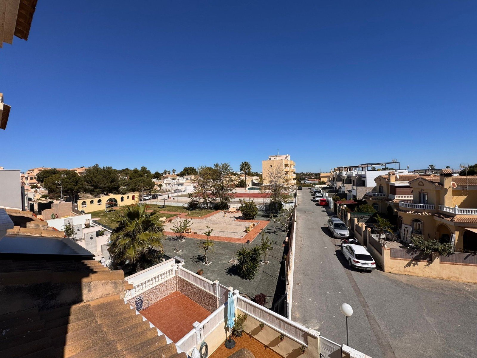 This charming property is tucked away in a lovely cul-de-sac, offering peace and privacy. Distributed over three levels, the home features three spa