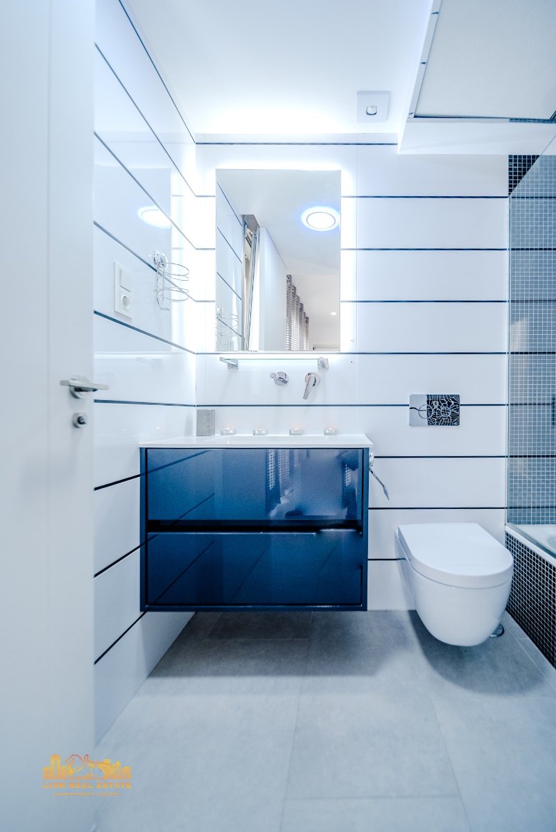 Welcome to this magnificent villa with modern design and state-of-the-art appliances, located in the sunny area of Villamartín! This stunning home i