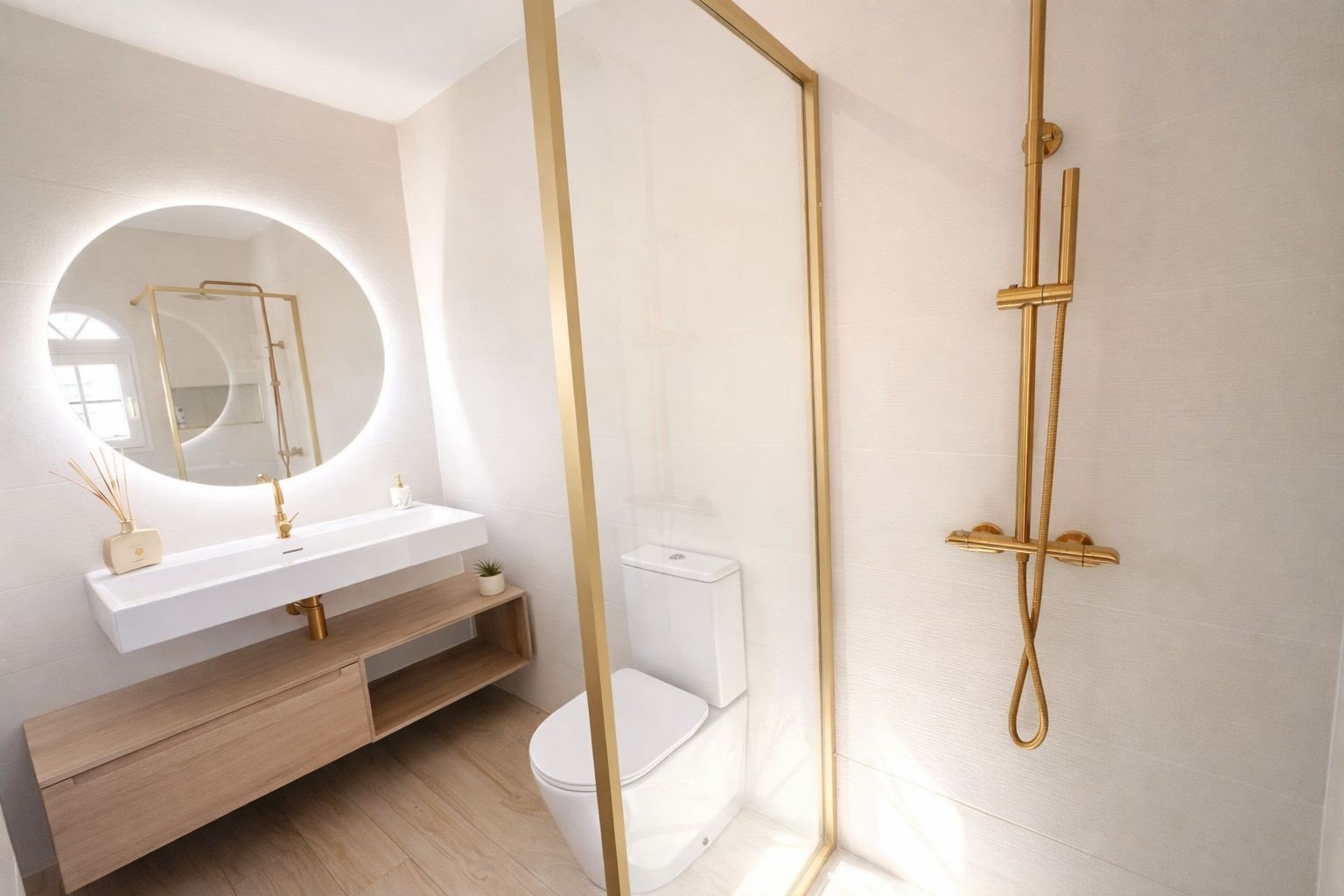   Welcome to this exceptional fully renovated villa in the highly sought-after area of Los Dolses, where contemporary elegance meets luxurious Mediter