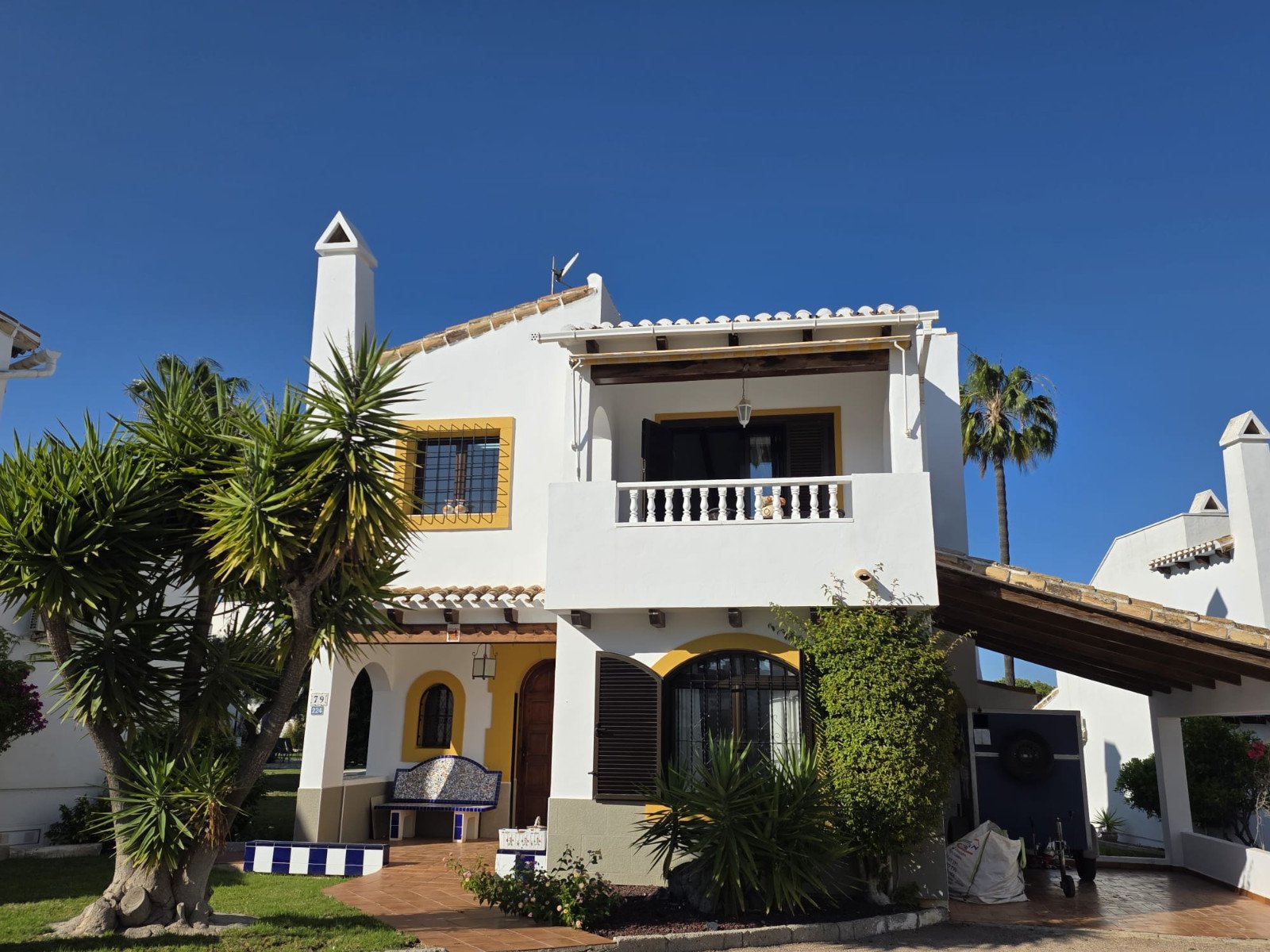 Villa Fortuna in erster Reihe – Villamartín Golf mit fantastischem Golfblick, 3 Schlafzimmer, 3 Bäder, in bester Lage. Ein absolutes Muss! 