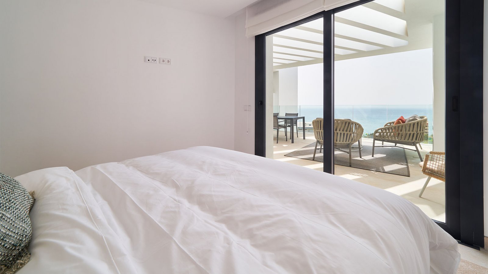  Higuerón Bay Residences by TM befindet sich in der privilegierten Gegend von El Higuerón in Fuengirola. Die Lage ist ausgezeichnet: Von der Anlage si