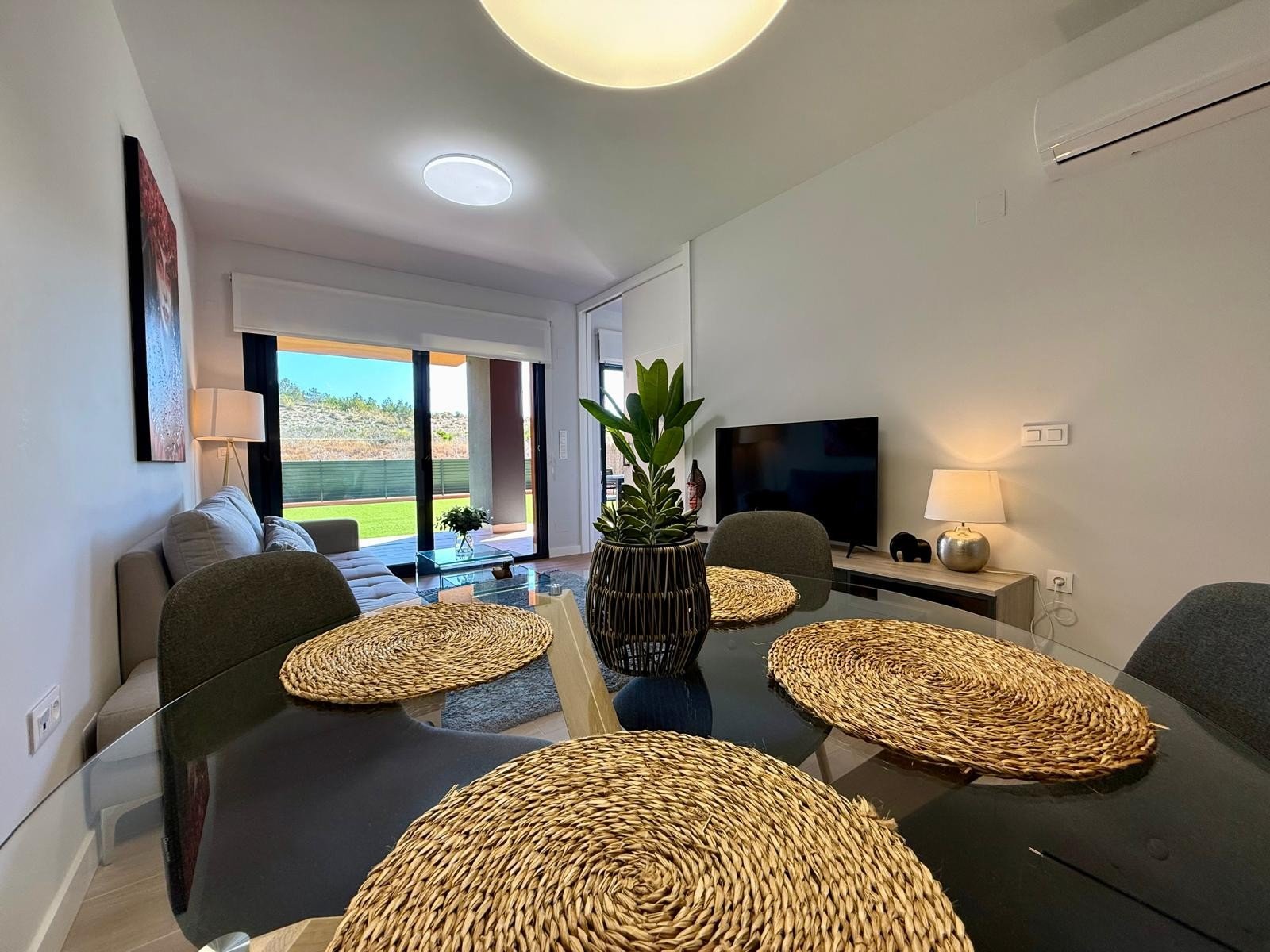 Modern ground floor apartment with large east facing garden area which has sun until early afternoon. 

On the western s