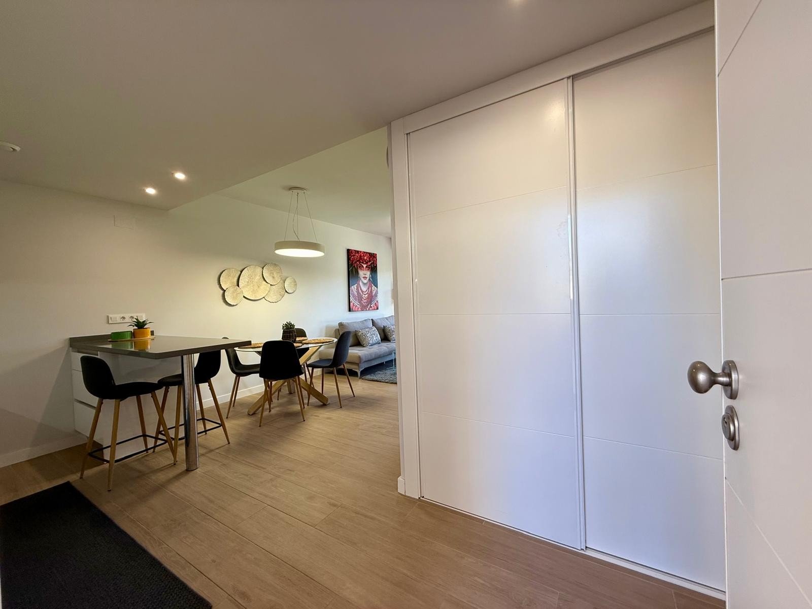 Modern ground floor apartment with large east facing garden area which has sun until early afternoon. 

On the western s