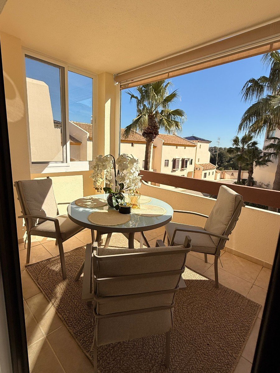 This beautifully renovated and fully furnished 138m² apartment offers spacious, modern living with high-quality finishes throughout. Designed for co