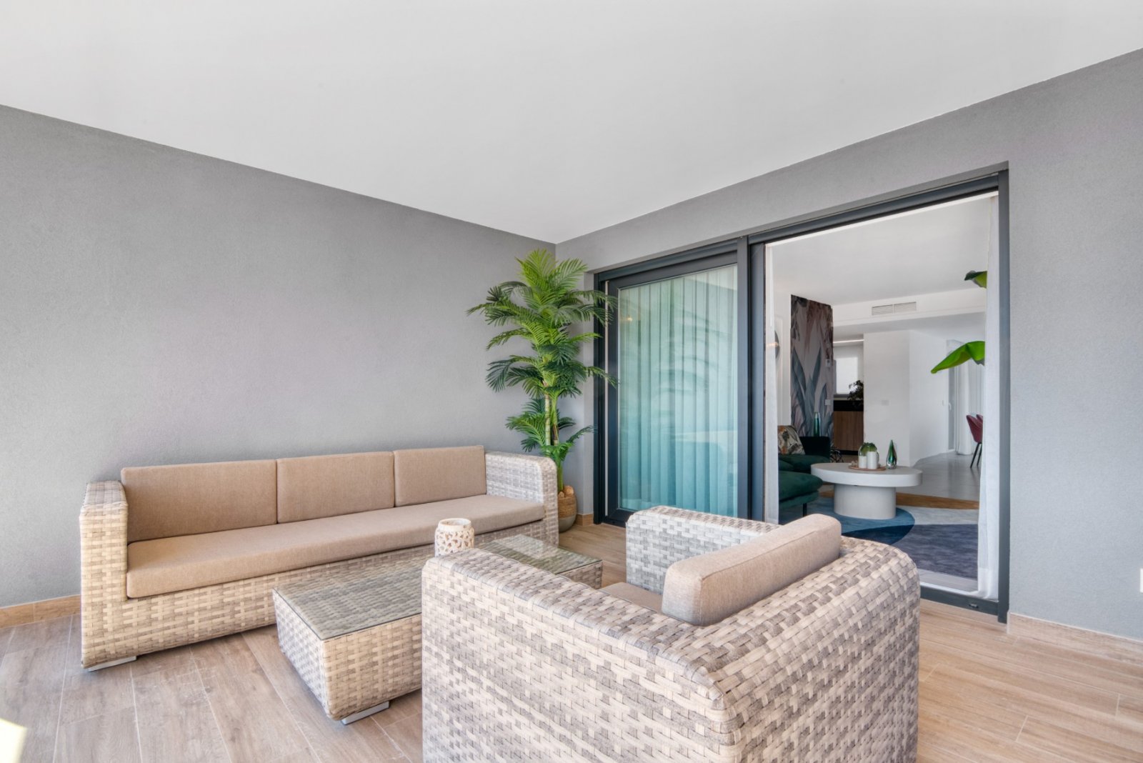 Experience luxury living with exclusive views of the sea and beach in Punta Prima, Torrevieja. This development offers 2- and 3-bedroom apartments,