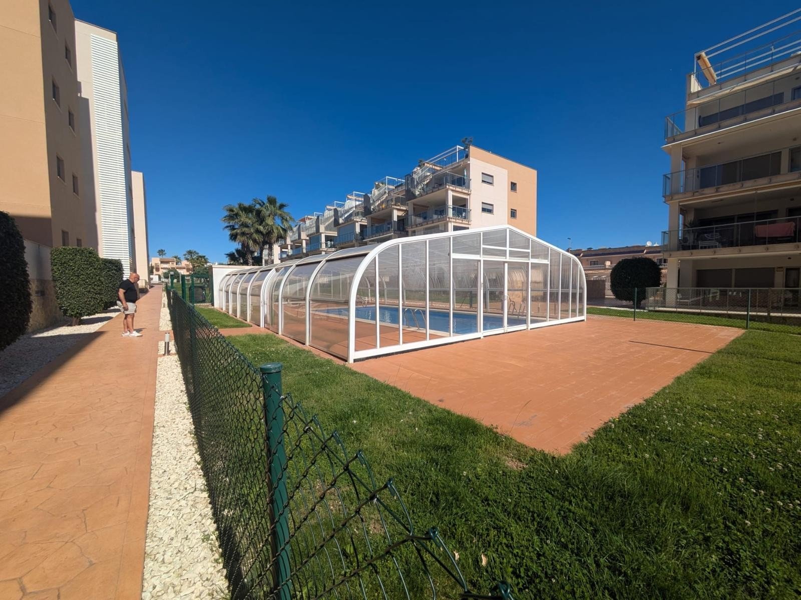 Discover stylish Mediterranean living with this exceptional penthouse apartment located in the highly sought-after Villamartin Gardens community in