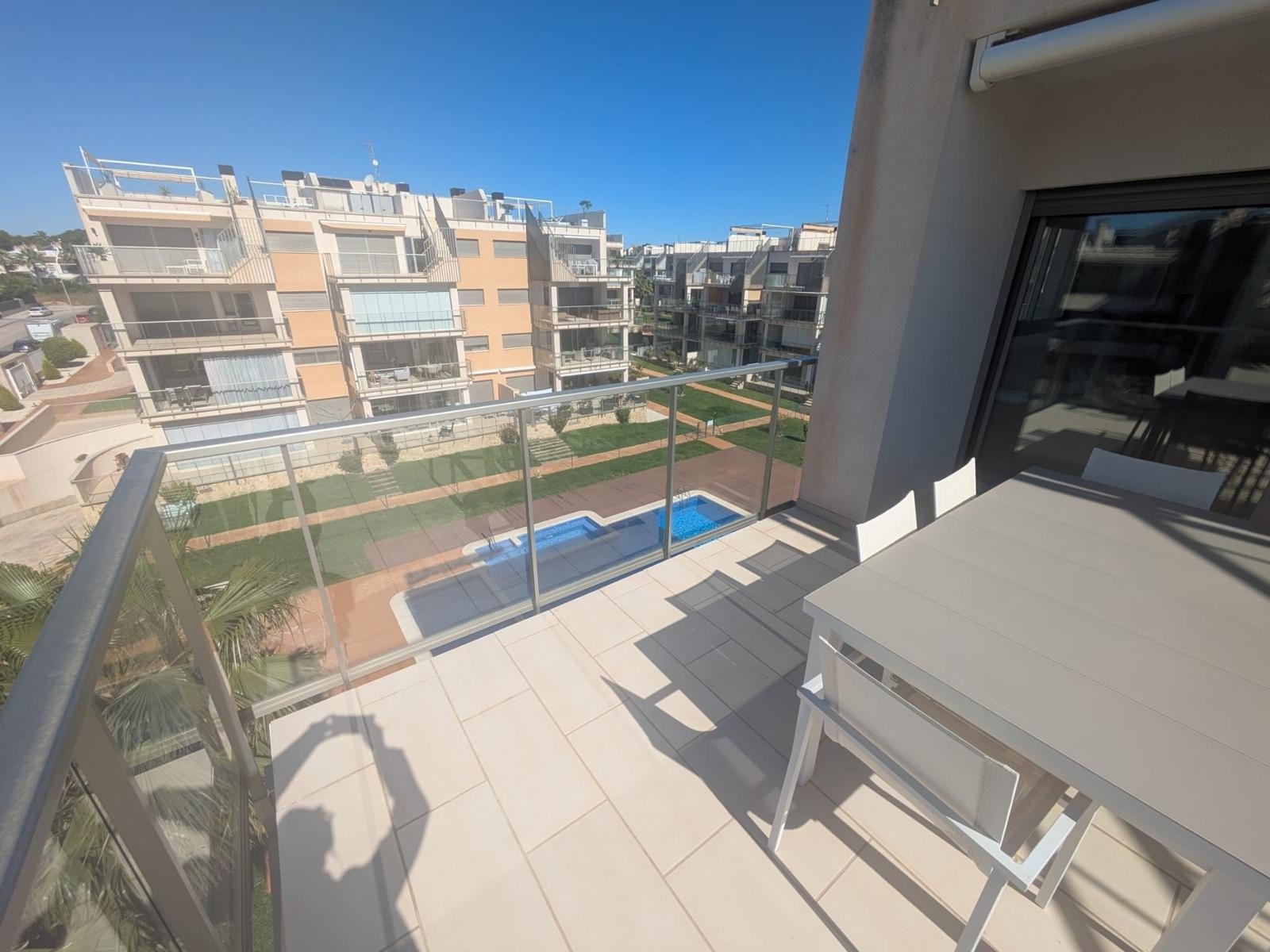 Discover stylish Mediterranean living with this exceptional penthouse apartment located in the highly sought-after Villamartin Gardens community in