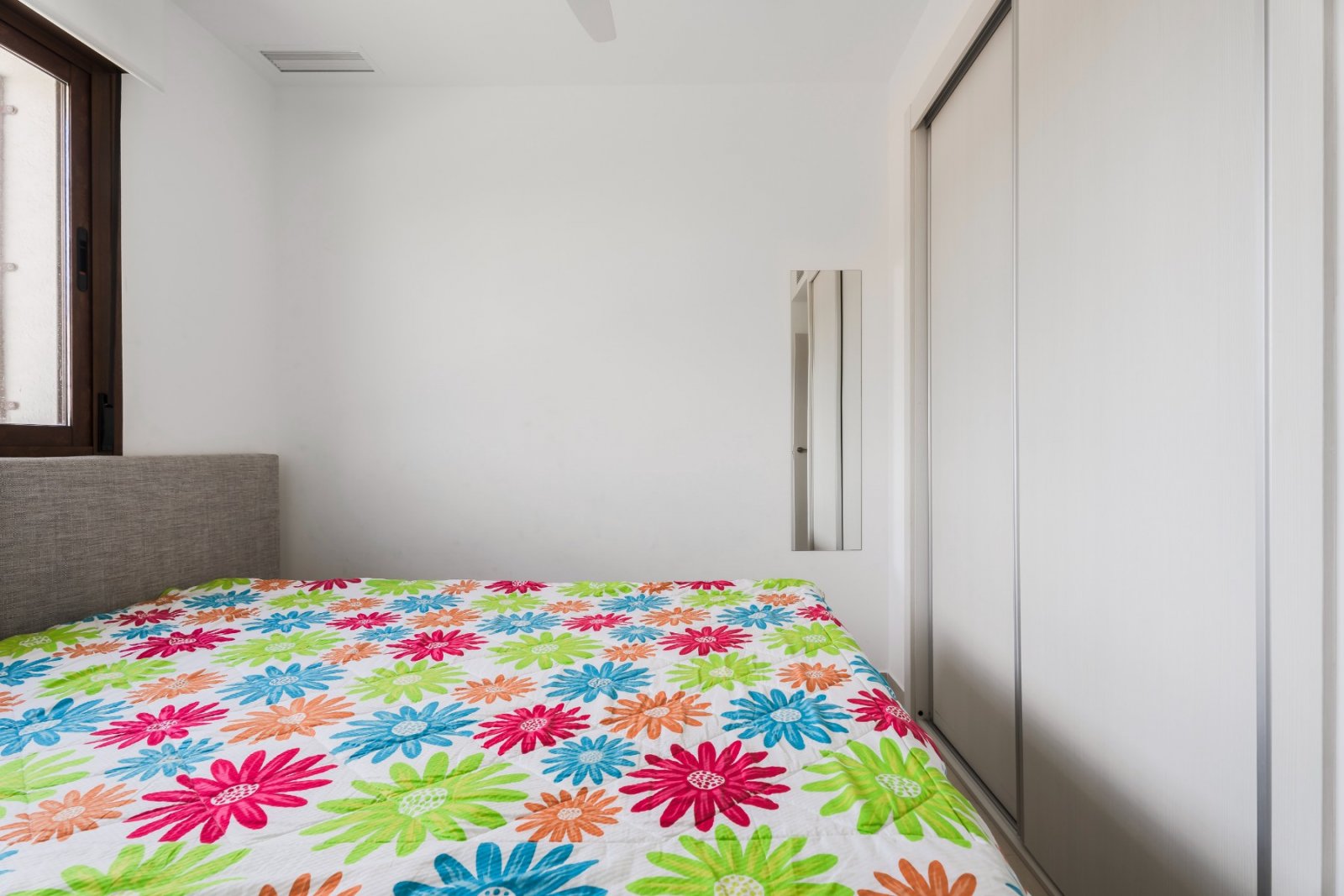 Costa Blanca Eiendom presents this attractive ground floor apartment located in the prestigious residential complex Secreto de la Zenia in Orihuela