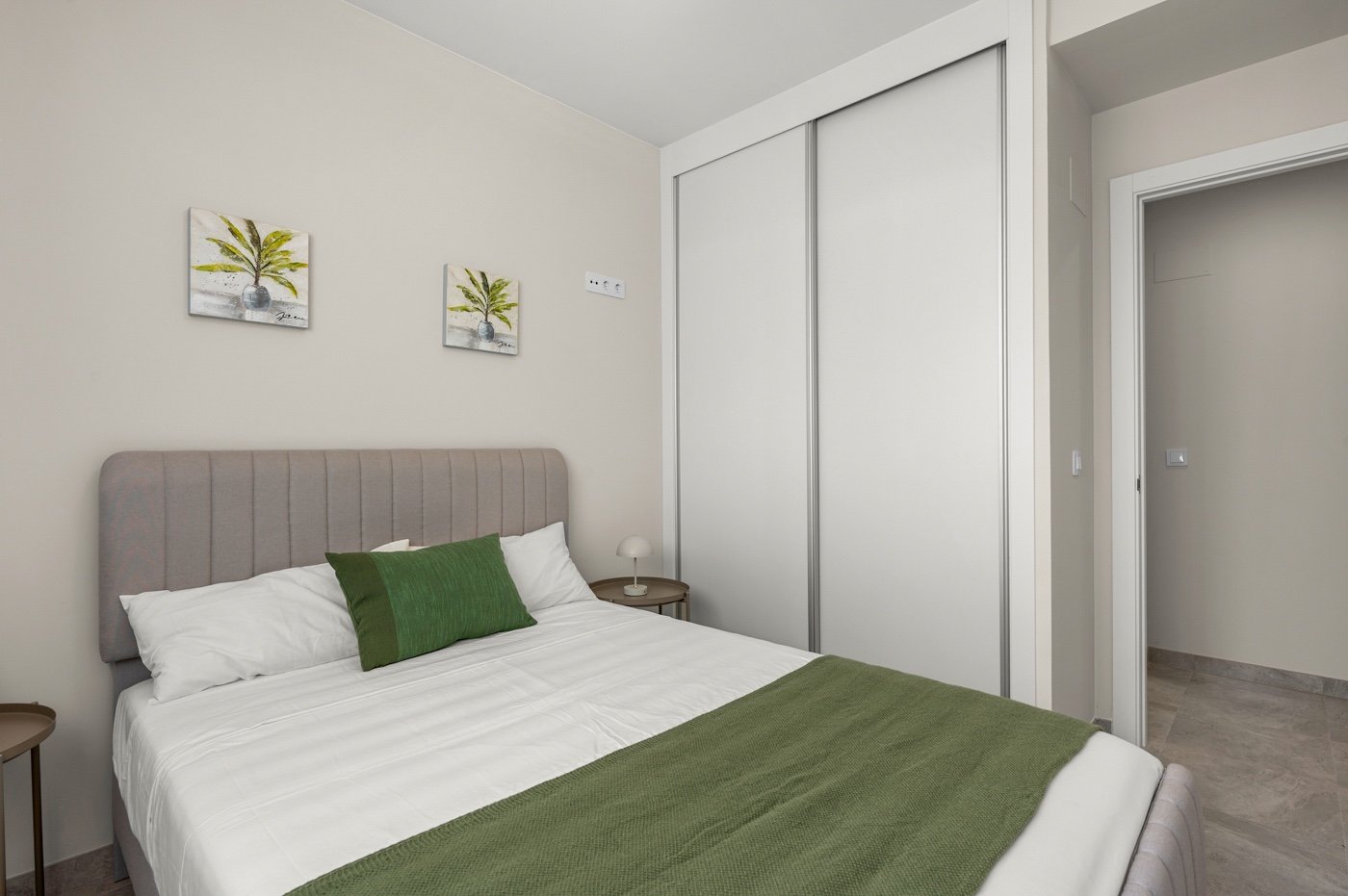 Exklusive, 2023 erbaute Wohnung im zweiten Stock der renommierten Wohnanlage Aire de TM – die perfekte Wahl für alle, die Komfort, Design und hohe Le