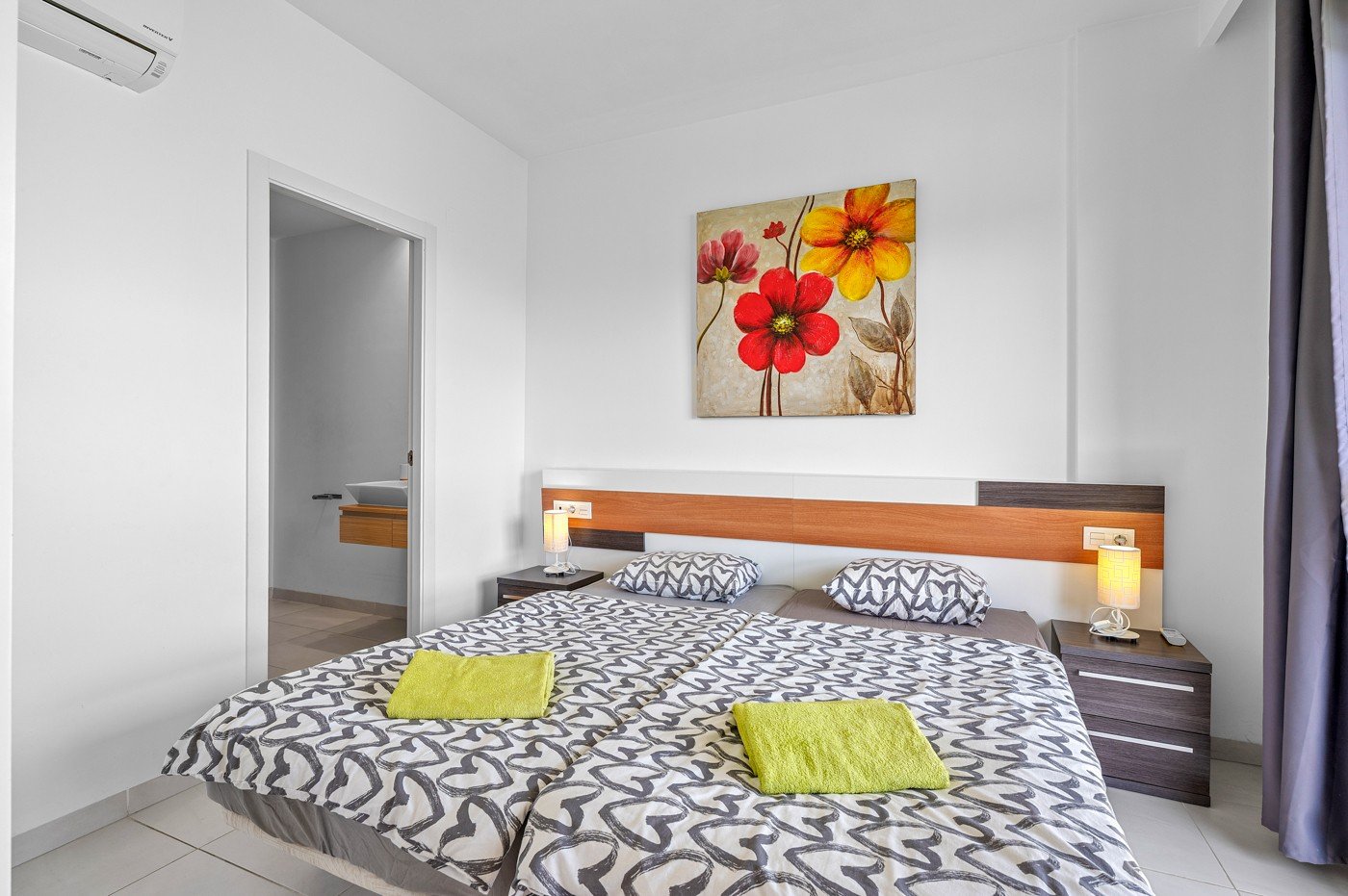In der beliebten Gegend von La Zenia befindet sich dieses helle Apartment im exklusiven Residencial Sabrina, einer gepflegten Wohnanlage mit Gemeinsc