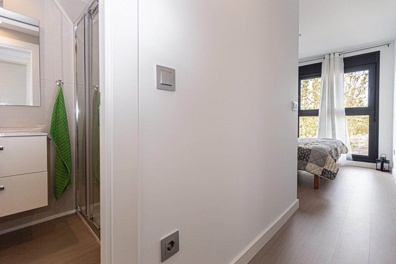 Top Wiederverkauf einer modernen Dachgeschosswohnung auf dem Golfplatz Lo Romero. Die Unterkunft liegt innerhalb des Golfplatzgeländes in einer gesch