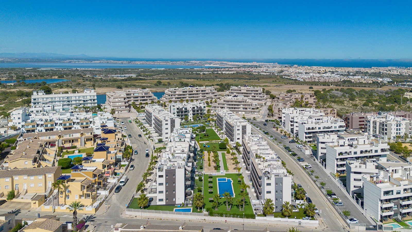 Wunderschönes Penthouse im Valentino Golf II in Villamartin mit großzügiger Sonnenterrasse zu verkaufen. Entdecken Sie dieses herrliche, nach Süden a