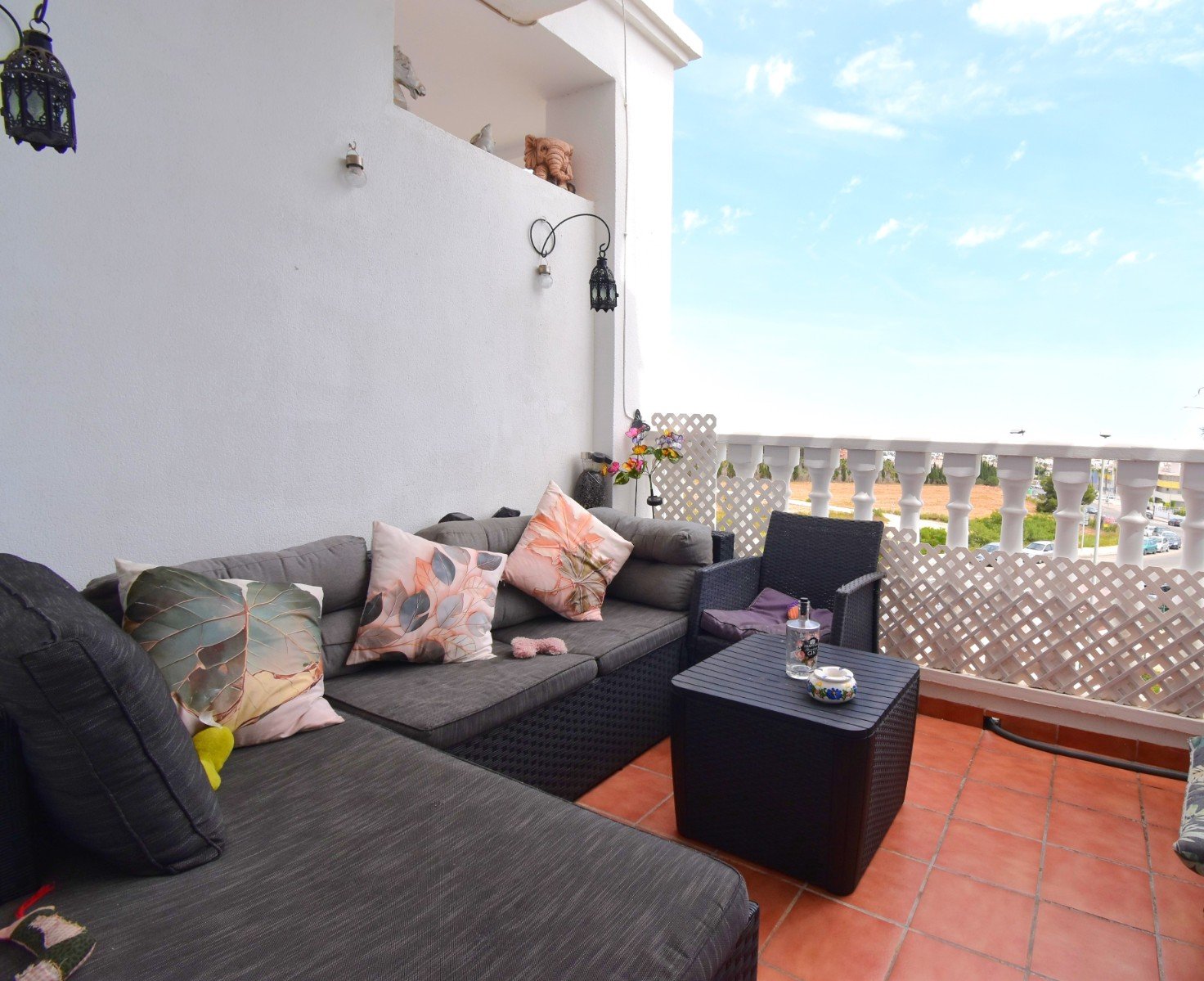This East Facing, Two Bedroom, Second Floor Apartment in Villamartin is located in a superb position on the Orihuela Costa, just ten metres from the