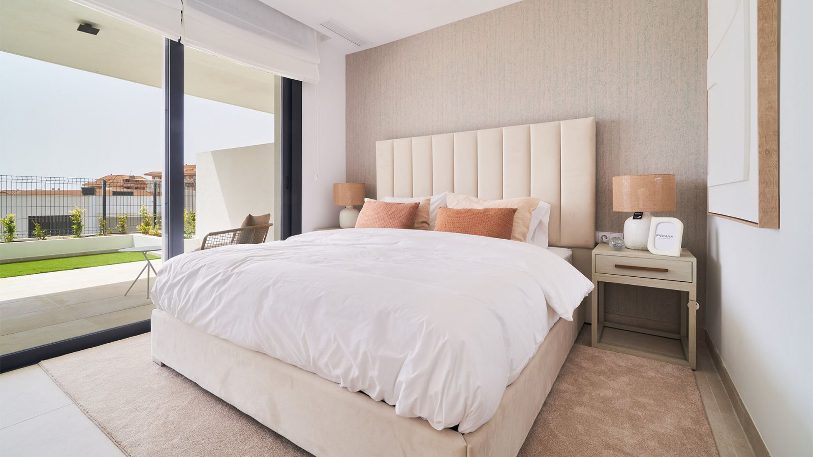 Higuerón Bay Residences by TM befindet sich in der privilegierten Gegend von El Higuerón in Fuengirola. Die Lage ist ausgezeichnet: Von der Anlage si