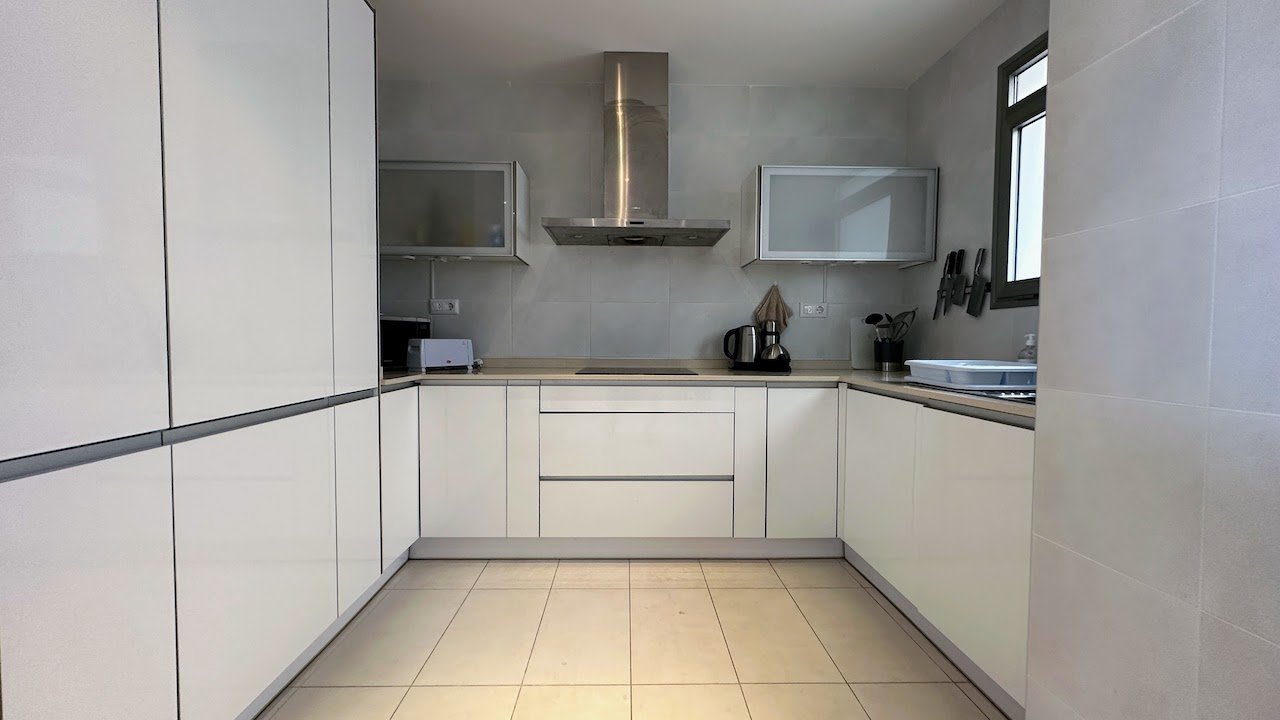   This extraordinary apartment in the Altos del Mediterráneo urbanization is a rare gem, offering luxury, space, and comfort in one of the most sought