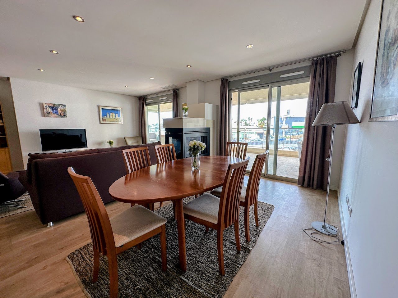   This extraordinary apartment in the Altos del Mediterráneo urbanization is a rare gem, offering luxury, space, and comfort in one of the most sought