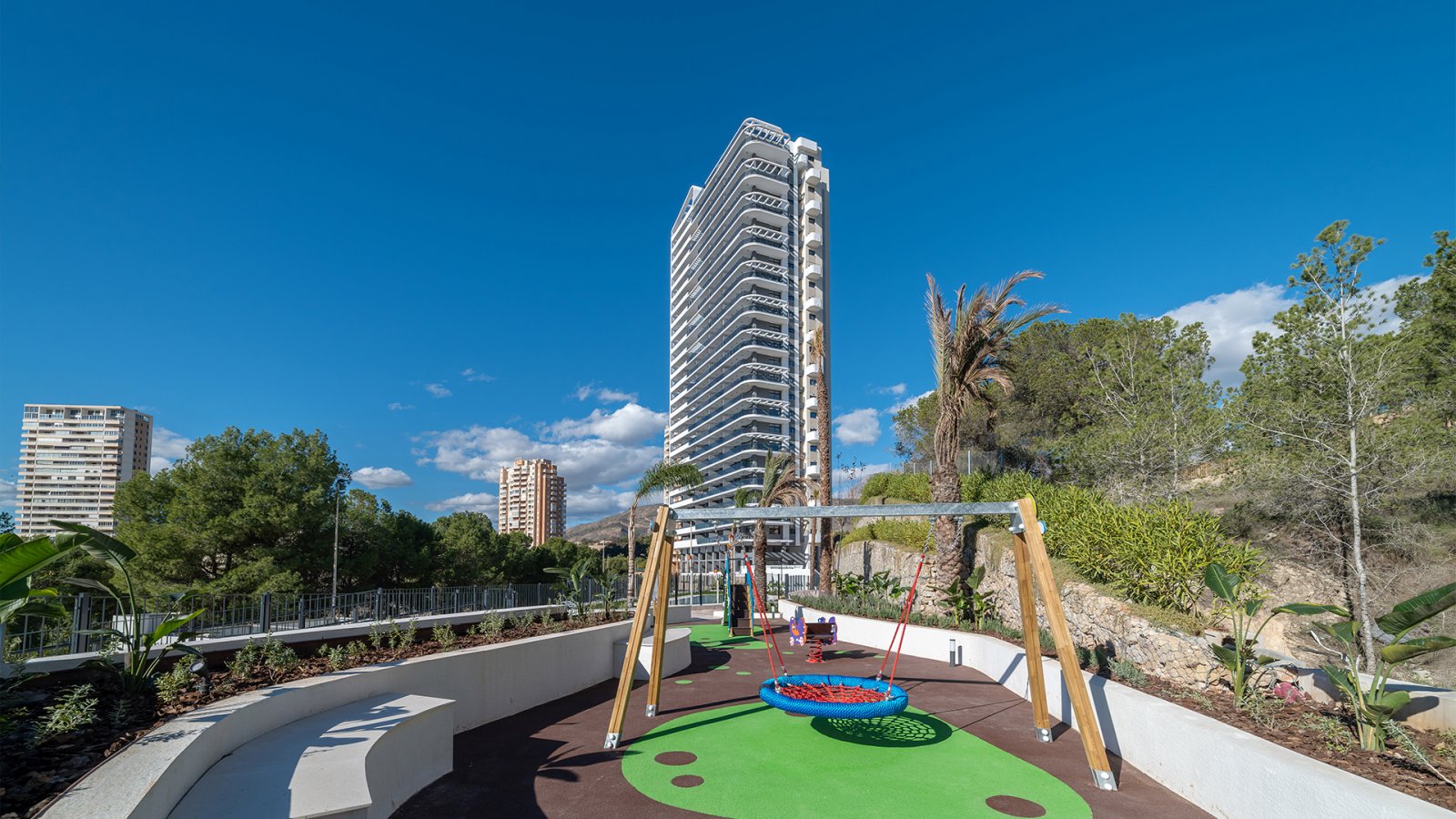 Das Meer, das golfen und das Leben von Benidorm können Sie alles im Eagle Tower by TM genießen. Eine privilegierte Lage direkt am "Las Rejas Gol