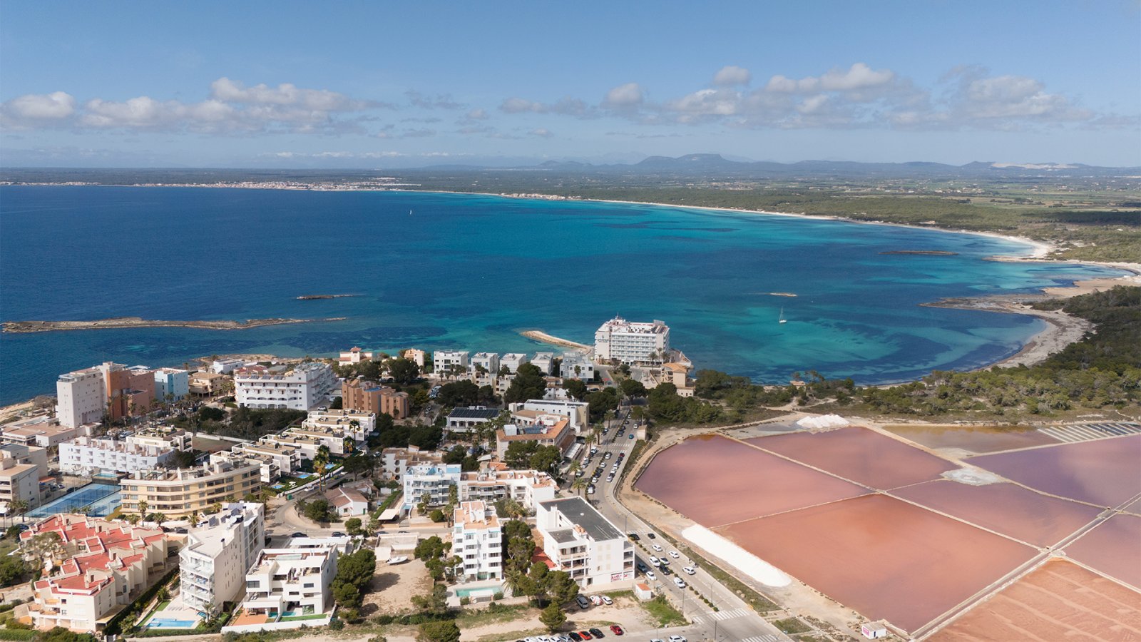 Allure of Sant Jordi by TM liegt in Colonia de Sant Jordi, 300 m vom Strand Els Estanys und dem Strand Es Trenc entfernt und neben den Salinen von SA