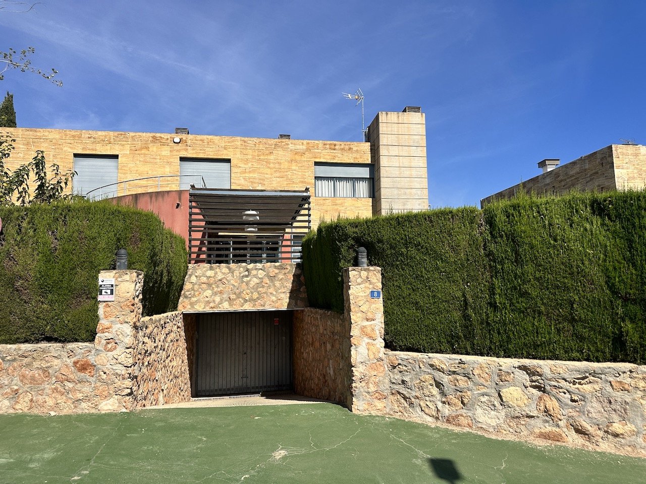   4 Bed &amp;amp; Bath | Great Location near Coast &amp;amp; Golf | Landscaped Gardens | Garage for 3 – 4 Cars&amp;amp;nbsp;| Spacious Porch | Securit