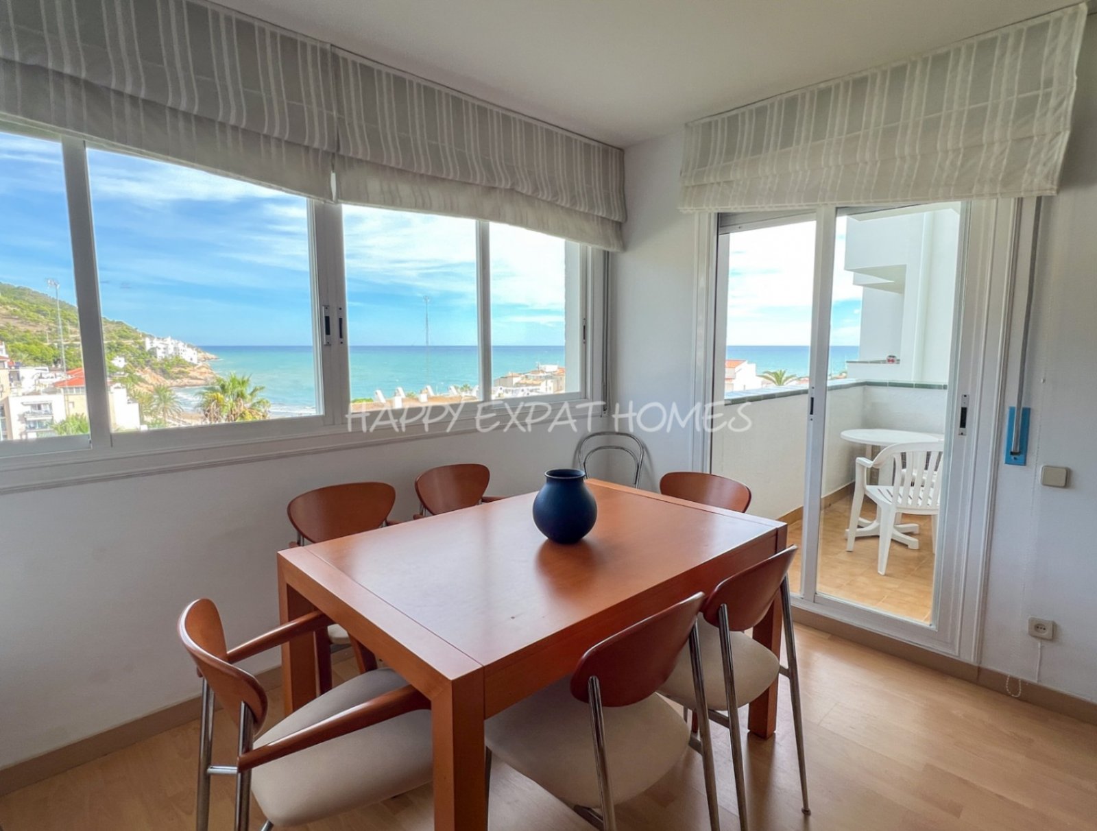 Zu verkaufen: Wohnung in Sitges – AiguadolçJeder, der zum ersten Mal hereinkommt, ist sprachlos über die atemberaubenden Ausblicke.Diese helle und k