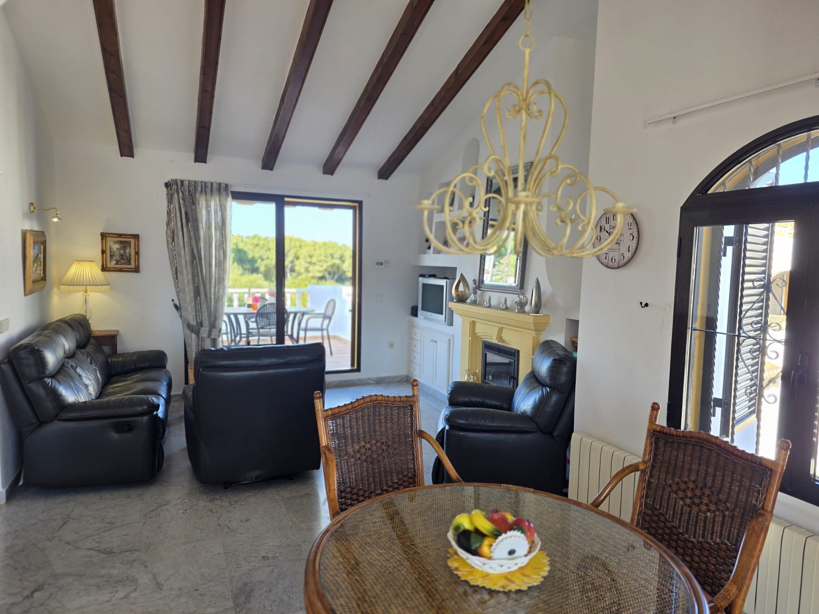 Villa Fortuna in erster Reihe – Villamartín Golf mit fantastischem Golfblick, 3 Schlafzimmer, 3 Bäder, in bester Lage. Ein absolutes Muss! 