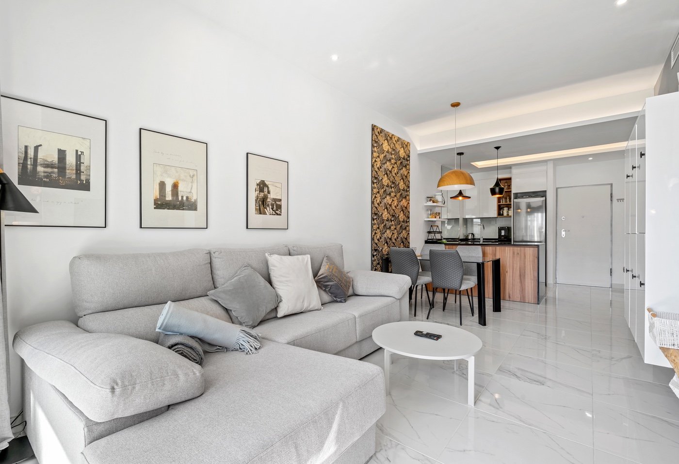 Ground floor apartment in El Raso, Guardamar del Segura
This beautiful south-facing ground-floor apartment is located in a modern residen