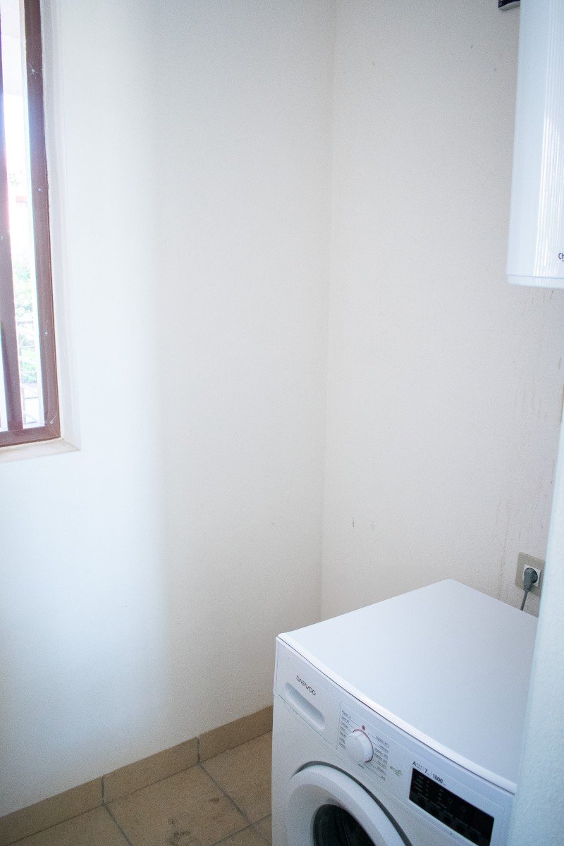 Wir präsentieren Ihnen dieses exklusive 112 m² große Apartment in Lomas de Cabo Roig , einer der begehrtesten Wohngegenden an der Costa Blanca in der