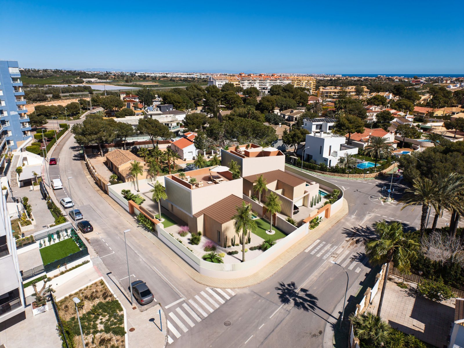  In der exklusiven Gegend von Dehesa de Campoamor gelegen, bieten diese Villen eine privilegierte Umgebung nur 1 km vom Meer entfernt. Mit modernem un