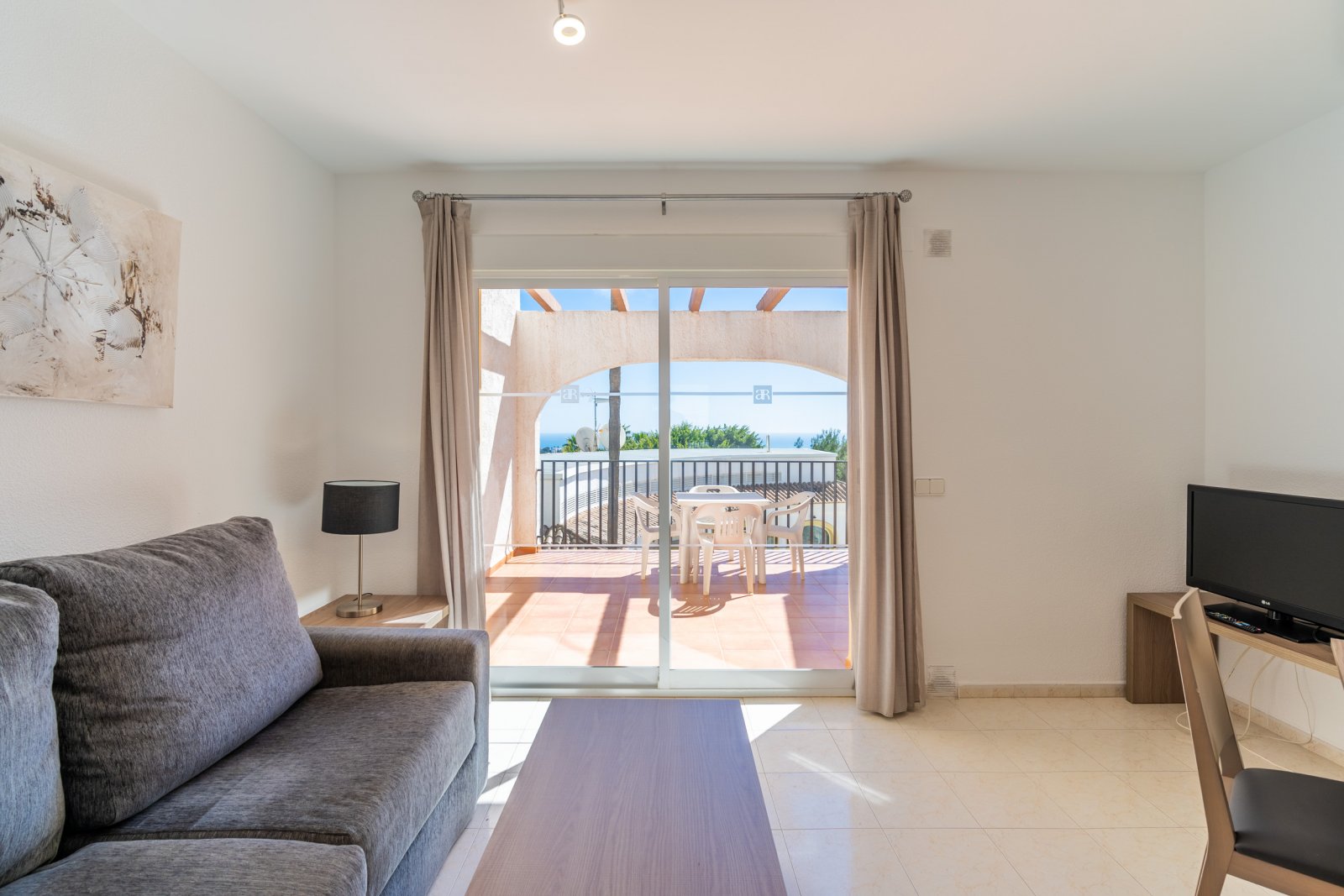 In der schönen Stadt Calpe gelegen, bietet diese Wohnanlage eine Vielzahl von Wohnmöglichkeiten, die auf unterschiedliche Bedürfnisse und Vorlieben z