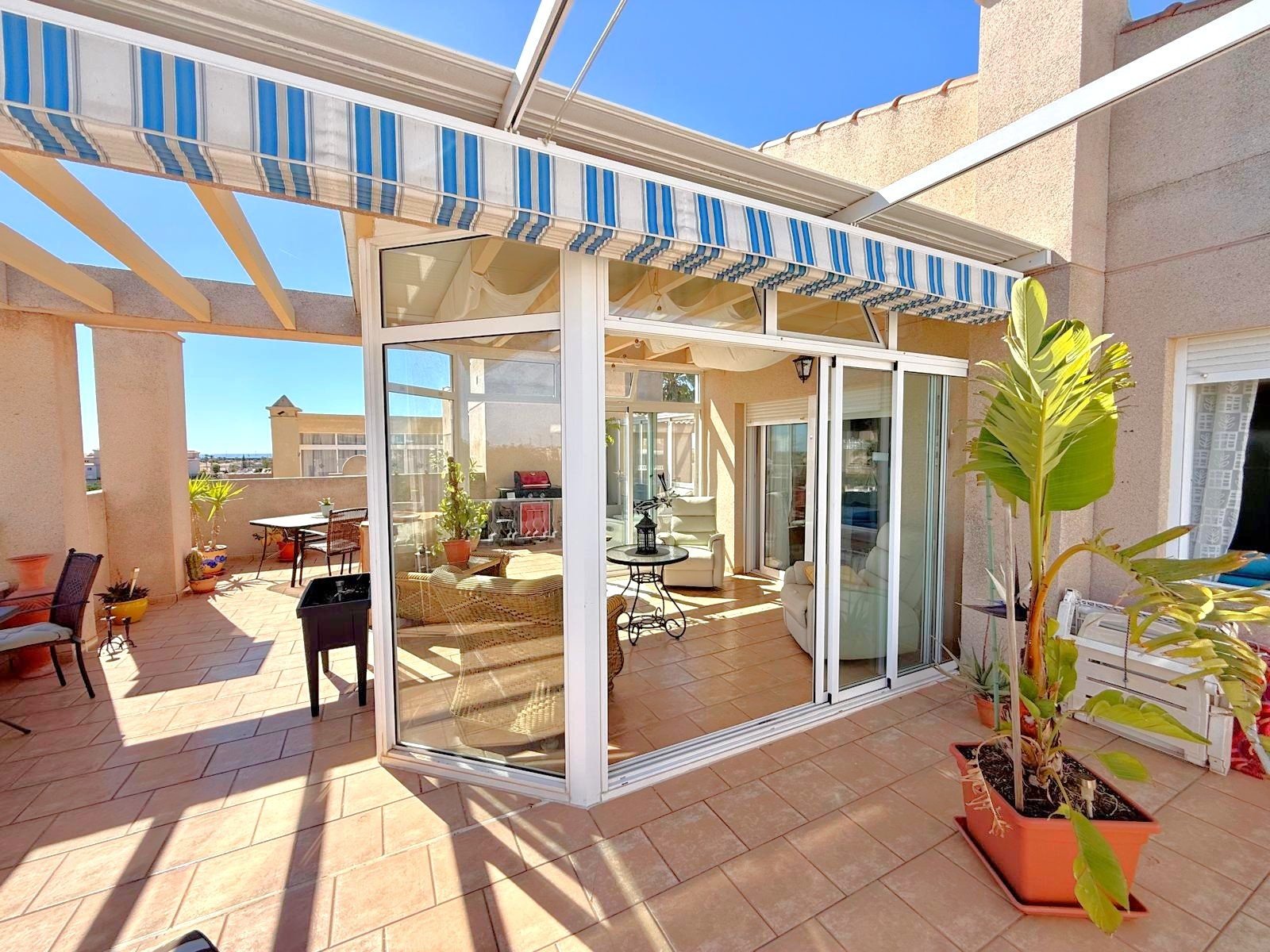   Duplex penthouse located in the prestigious gated complex of Miraflores.
A nice entrance hall distributes into 2 double bedrooms and a fam