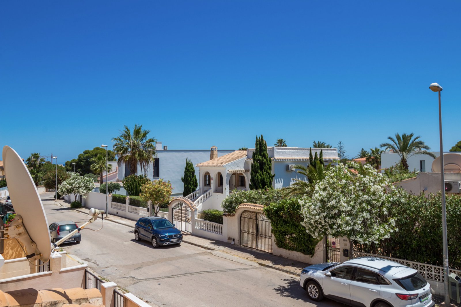  Wohnung im ersten Stock in La Zenia nur 700 Meter vom beliebten La Zenia Beach entfernt, bekannt für seinen Sandstrand, die entspannte Atmosphäre und