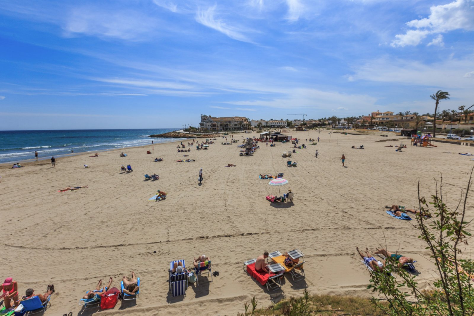  Wohnung im ersten Stock in La Zenia nur 700 Meter vom beliebten La Zenia Beach entfernt, bekannt für seinen Sandstrand, die entspannte Atmosphäre und