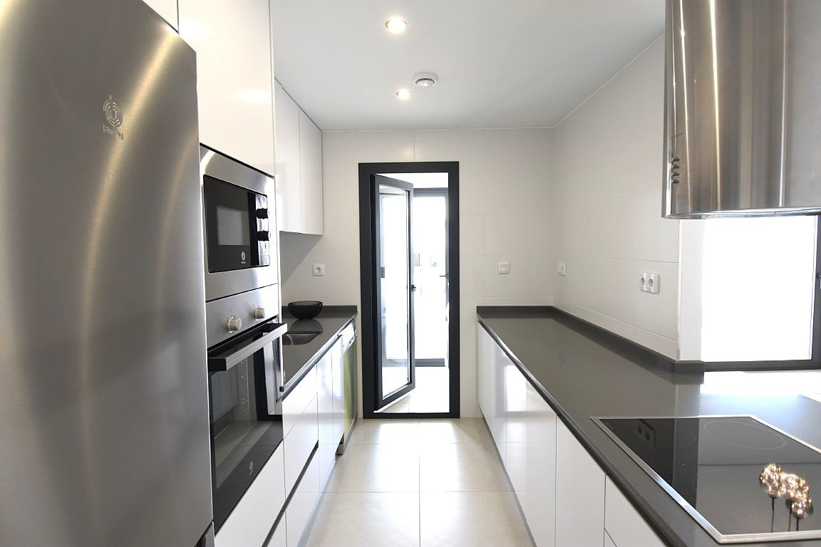  Wunderschöne Wohnung in der exklusiven Wohnanlage Residencial Cilantro. Dieses geschmackvoll eingerichtete und bezugsfertige Apartment befindet sich 