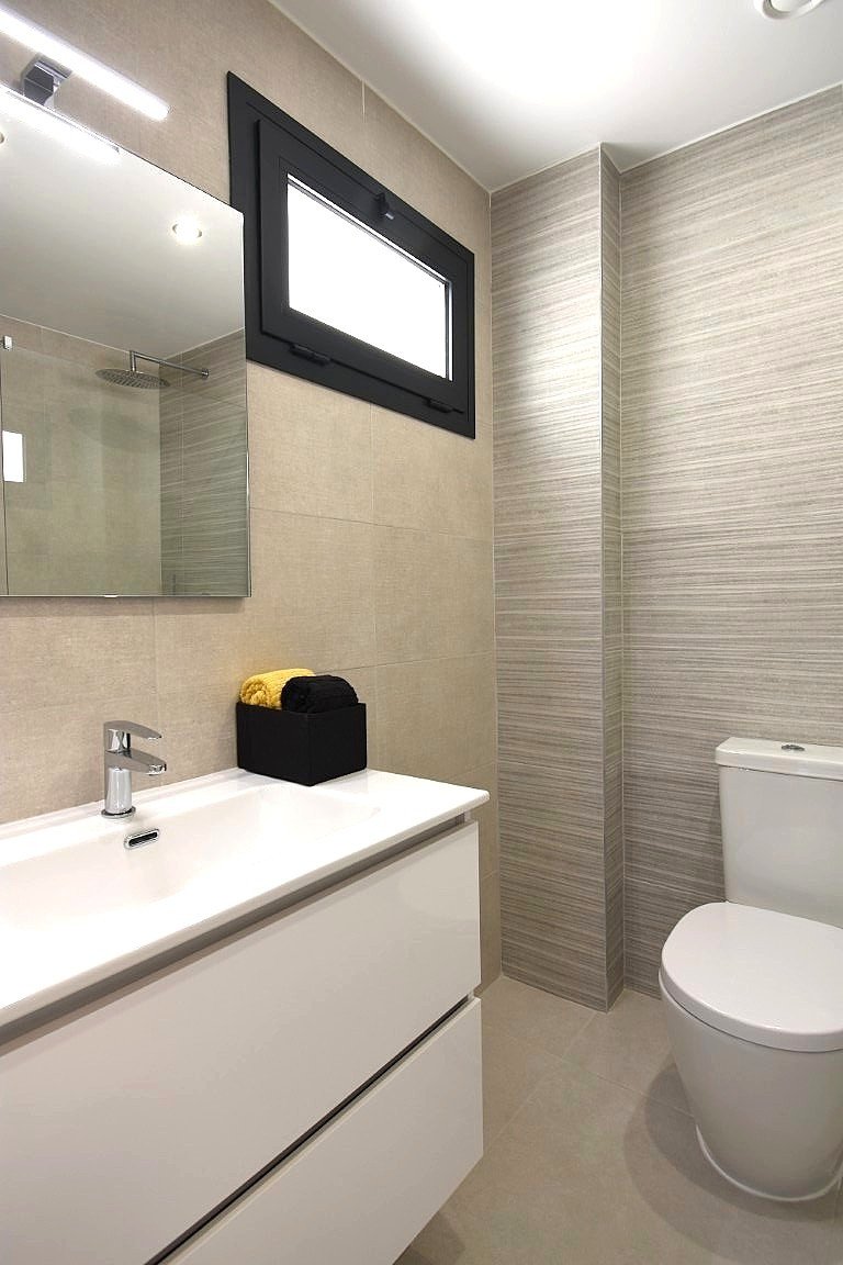  Wunderschöne Wohnung in der exklusiven Wohnanlage Residencial Cilantro. Dieses geschmackvoll eingerichtete und bezugsfertige Apartment befindet sich 
