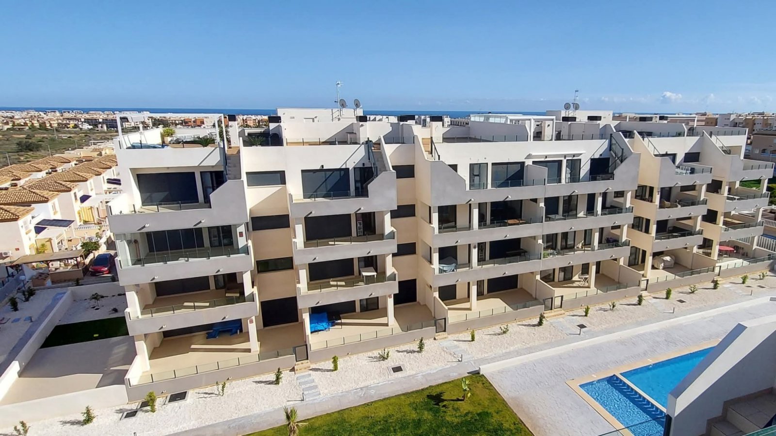  Wunderschöne Wohnung in der exklusiven Wohnanlage Residencial Cilantro. Dieses geschmackvoll eingerichtete und bezugsfertige Apartment befindet sich 