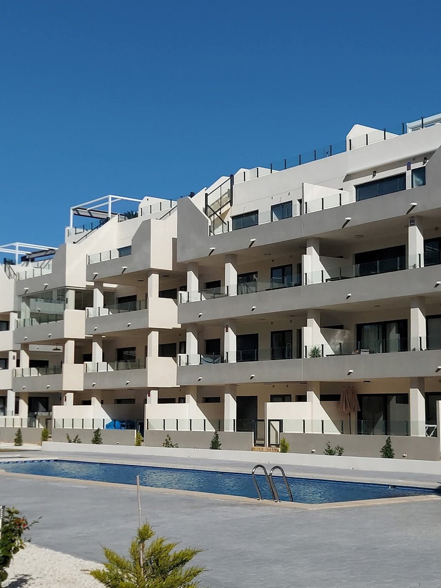  Wunderschöne Wohnung in der exklusiven Wohnanlage Residencial Cilantro. Dieses geschmackvoll eingerichtete und bezugsfertige Apartment befindet sich 