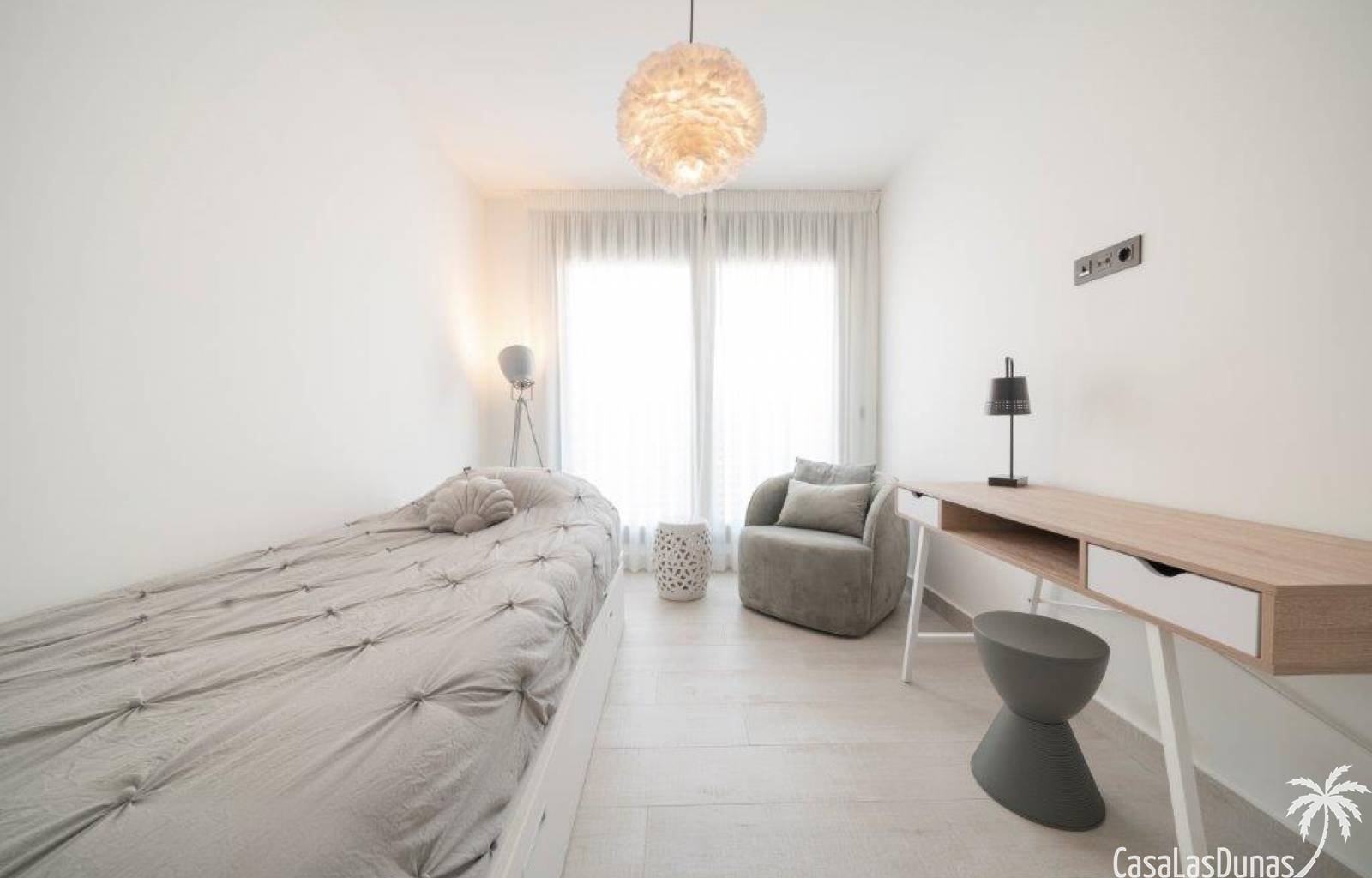  VILLA SUNRISE bietet ein unvergleichliches Urlaubserlebnis für diejenigen, die Luxus und Komfort in einer idyllischen Umgebung suchen. An der wunders
