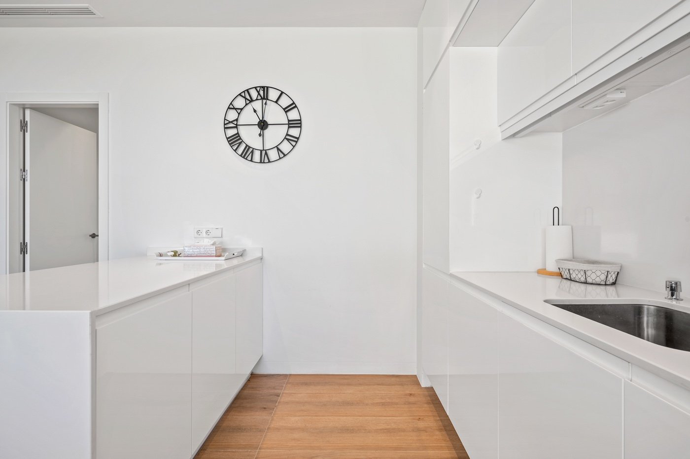  Erleben Sie mediterranes Wohnen der Extraklasse in diesem exklusiven Luxusapartment in der begehrten Wohnanlage Níspero innerhalb des Las Colinas Gol