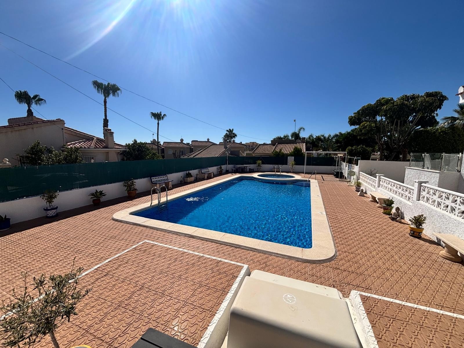 Located in the sought-after area of Ciudad Quesada, this charming detached villa offers the perfect blend of comfort, privacy, and convenience—ideal