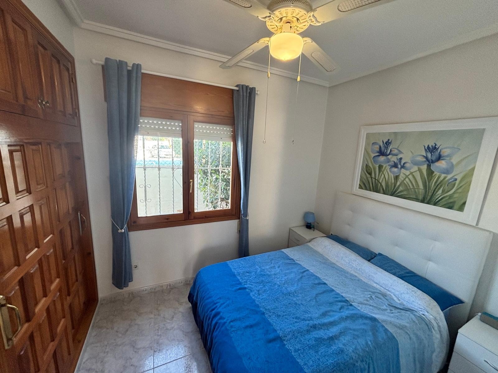 Located in the sought-after area of Ciudad Quesada, this charming detached villa offers the perfect blend of comfort, privacy, and convenience—ideal