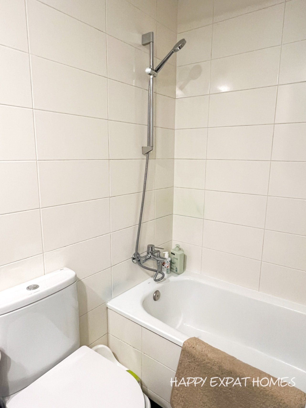 Mit dieser Wohnung in La Plana lautet das Schlüsselwort: GARTEN.\
Ein privater Rückzugsort dieser Größe nur einen kurzen