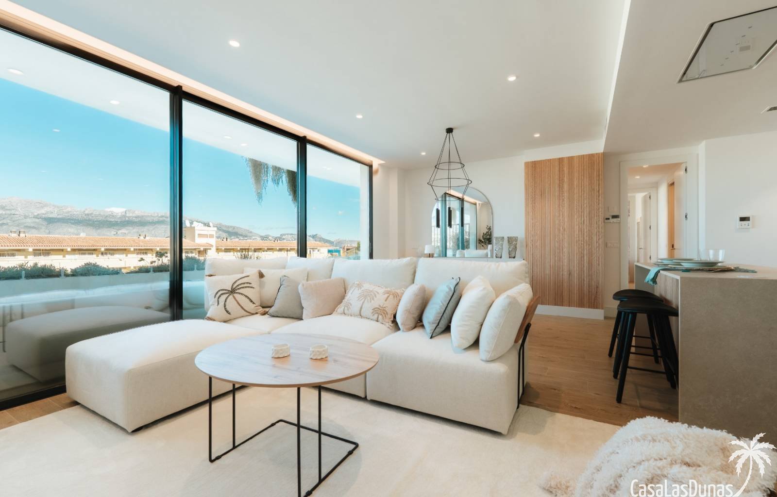 Modernes und exklusives Bauprojekt, nur wenige Schritte vom Strand von Albir entfernt und mit wunderschönem Meerblick. Die erste Phase dieses Projekt