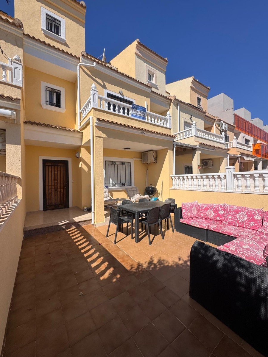   This charming property is tucked away in a lovely cul-de-sac, offering peace and privacy. Distributed over three levels, the home features three spa