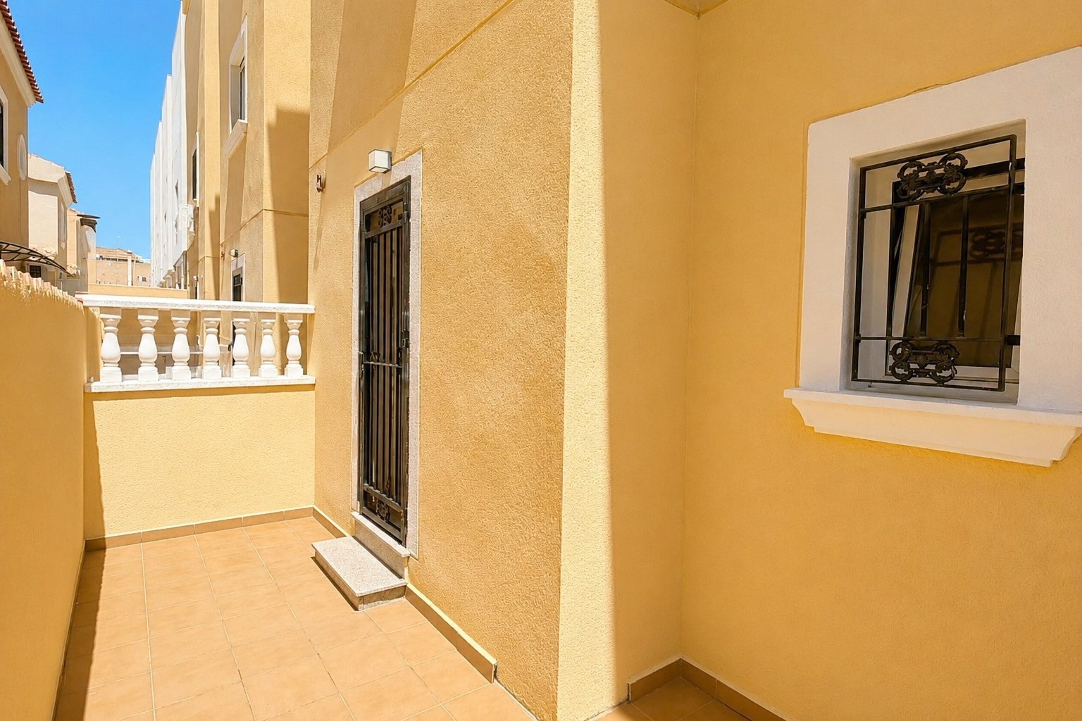   This charming property is tucked away in a lovely cul-de-sac, offering peace and privacy. Distributed over three levels, the home features three spa