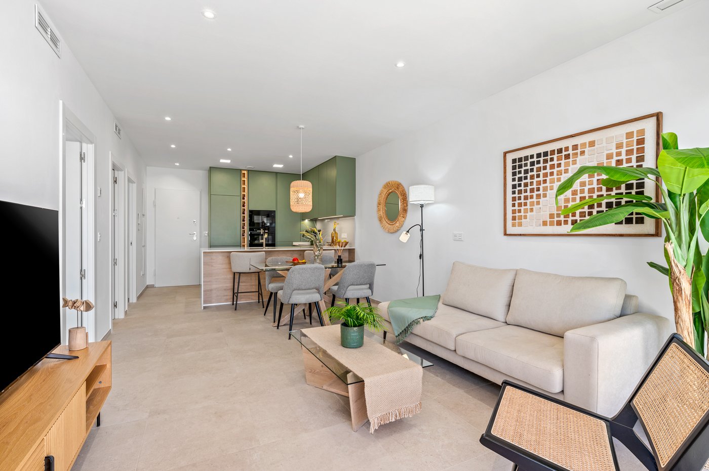 Im charmanten Ort Los Alcázares gelegen, bietet diese exklusive Wohnanlage eine Auswahl von 16 Immobilien, darunter Apartments, Erdgeschosse und Pent
